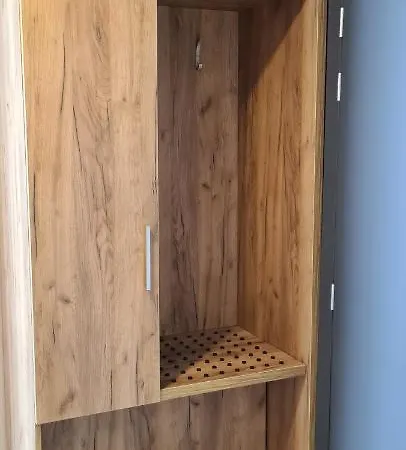 Czarna Gora 227 Siena