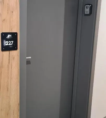 Czarna Gora 227 Siena