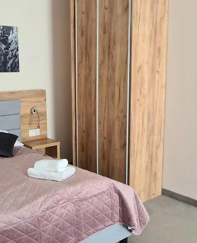 Apartment Czarna Gora 227 3*